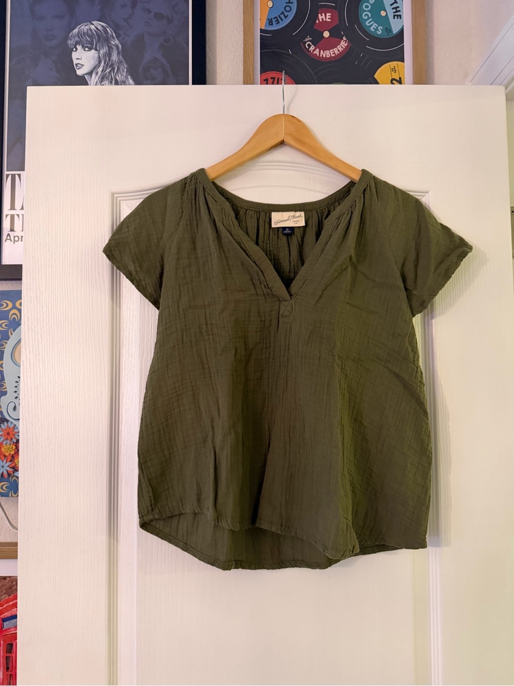 Universal Thread Green Top Medium - Picture 4 of 4